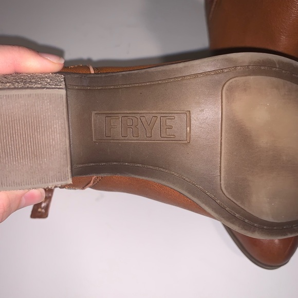 New Frye Judith Zip Bootie Cognac Size 6.5 - Picture 7 of 7